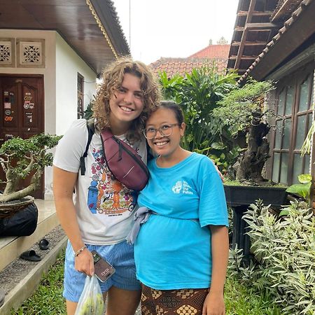 Raditya Homestay Mambat Exterior photo